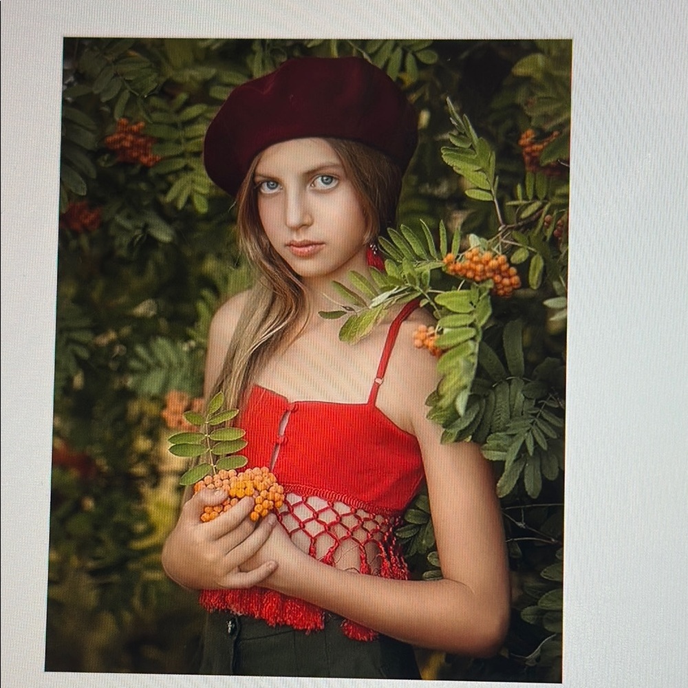 Kid’s Elegant Burgundy Beret NWT